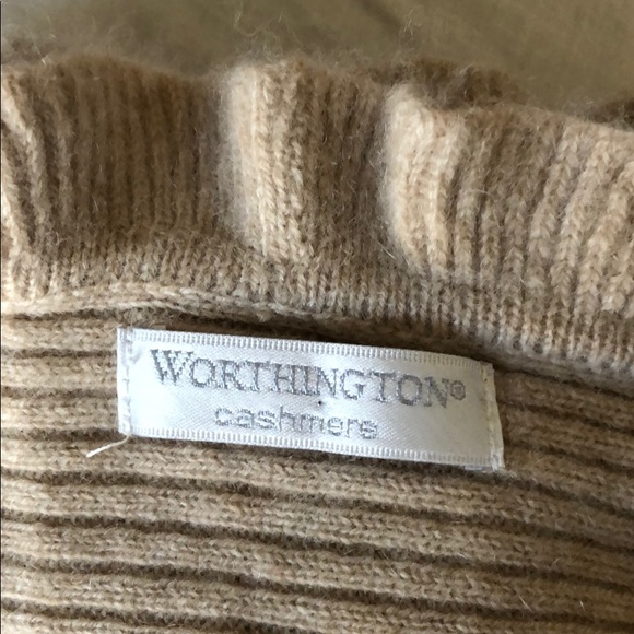 Cashmere Ruffle Scarf - Picture 3 of 4